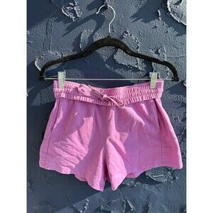 pink shorts